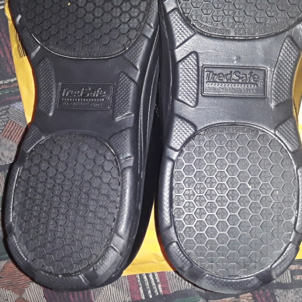 Shoes - Picture 5 of 6